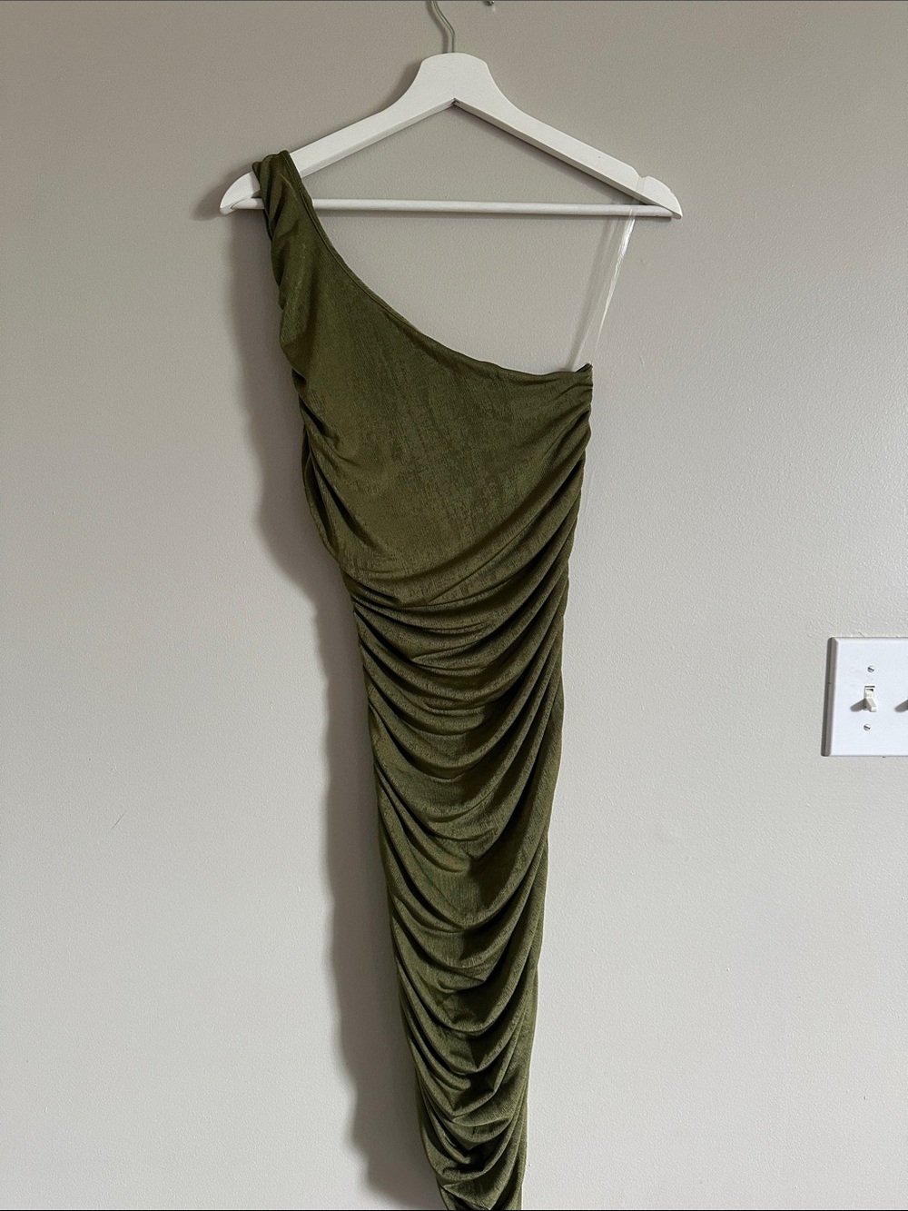 One-Shoulder Olive Green Ruched Midi Dress - Picture 6 of 7